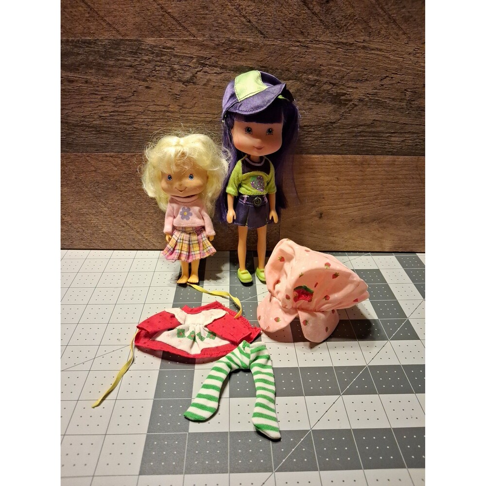 Strawberry Shortcake Doll Lot Outfit